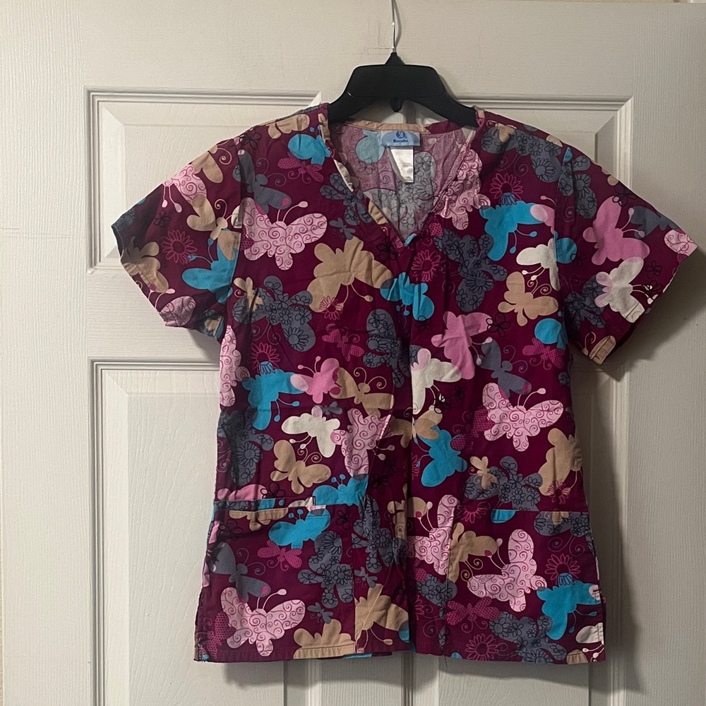 SB Scrubs Women's Top - Multicolor Butterfly Print